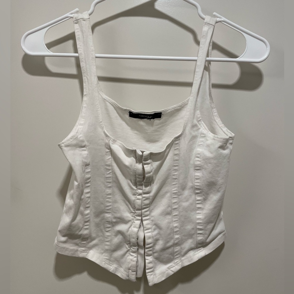 Forever 21 White Front Clasp Crop Tank Top